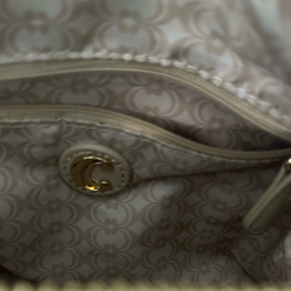 Pink Rose’ All Day Quilted Barrel Crossbody Bag - Picture 6 of 16